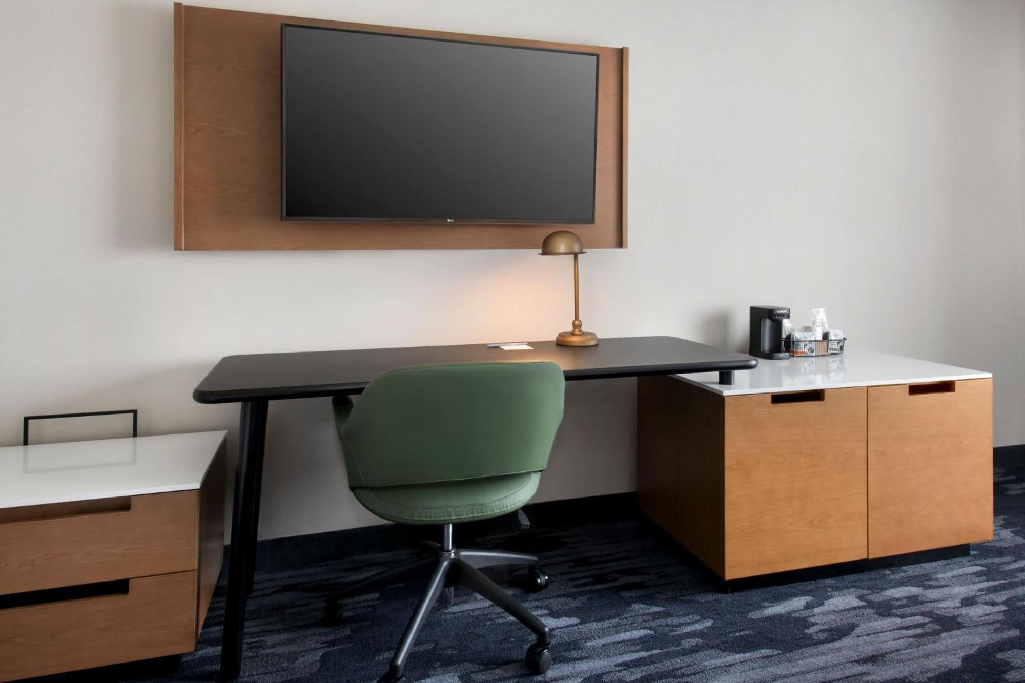 Fairfield Inn Rochester Airport Exterior photo
