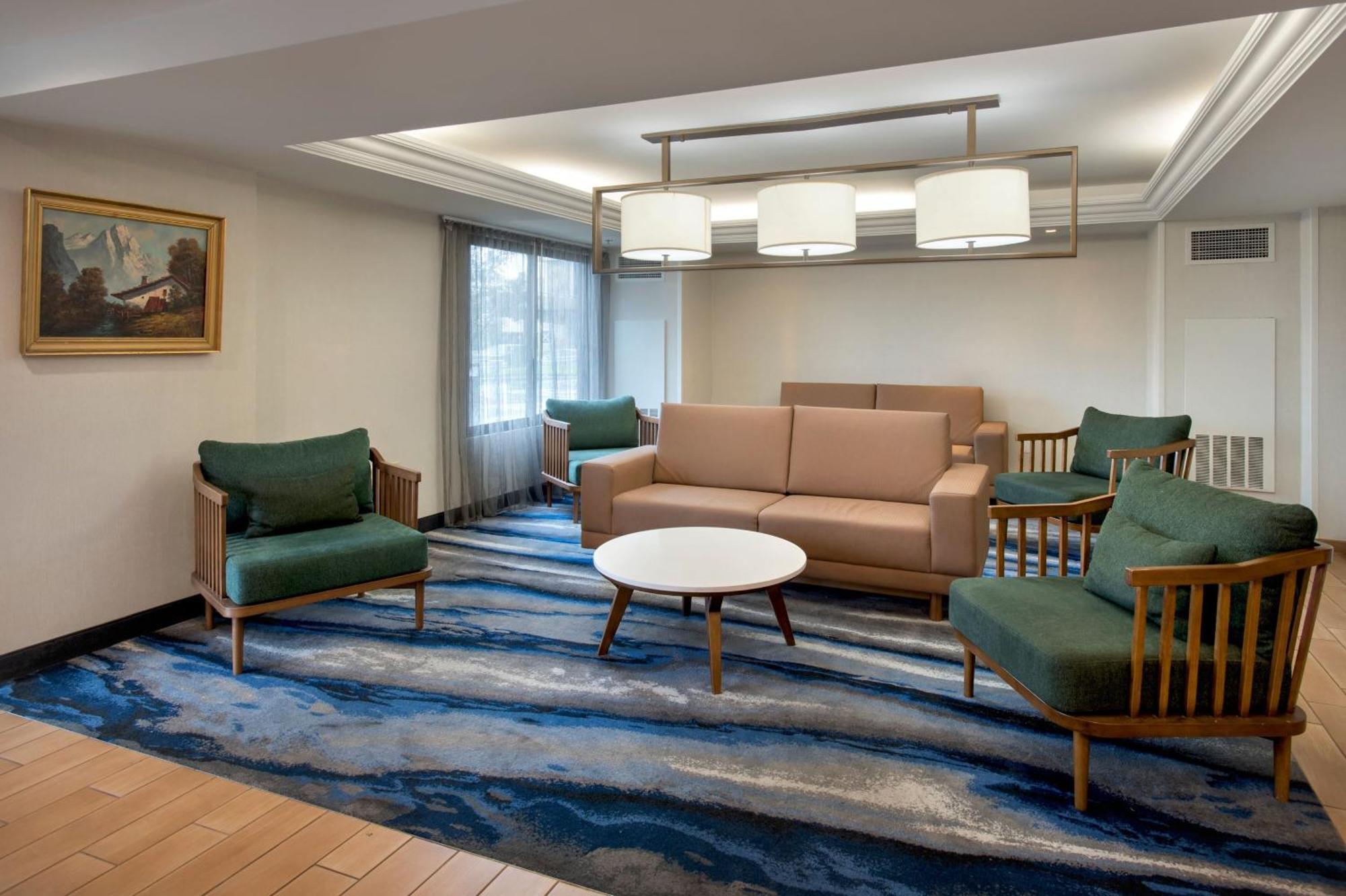 Fairfield Inn Rochester Airport Exterior photo